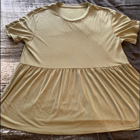 American Eagle Outfitters Tops - American Eagle Short Sleeve Shirt